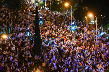 Hàng nghìn người Israel biểu tình phản đối chính phủ cải cách pháp lý