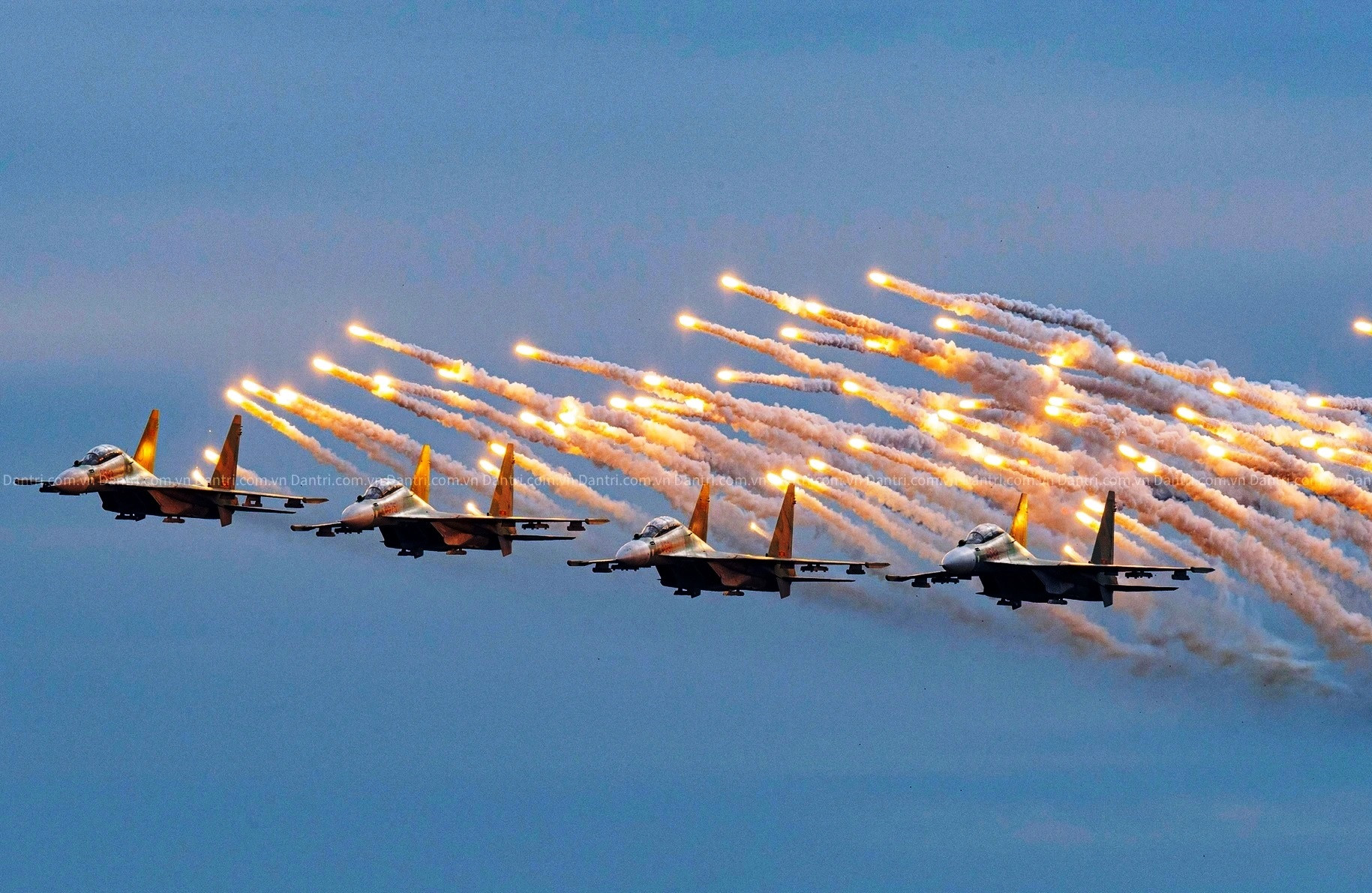 Đại tướng Phan Văn Giang: Năm 2023 phải quyết liệt điều chỉnh tổ chức lực lượng Quân đội nhân dân; tạo bước đột phá trên tất cả các mặt công tác - Ảnh 10.