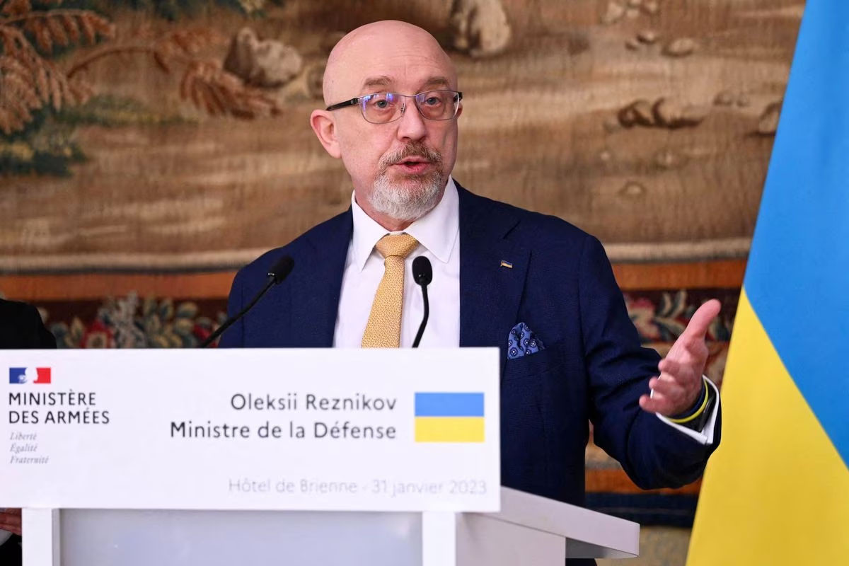 Rộ tin Ukraine thay bộ trưởng quốc phòng, Kiev trừng phạt ngành công nghiệp hạt nhân Nga