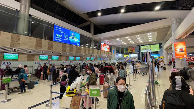 Nếu mua vé máy bay giá cao hơn quy định, gọi ngay đường dây nóng