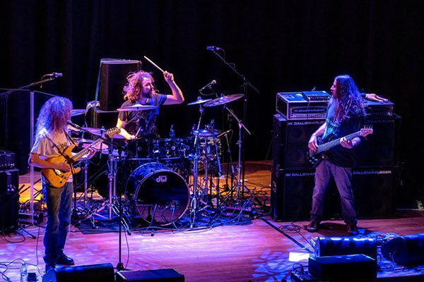 Ban nhạc rock The Aristocrats trở lại Việt Nam sau 9 năm