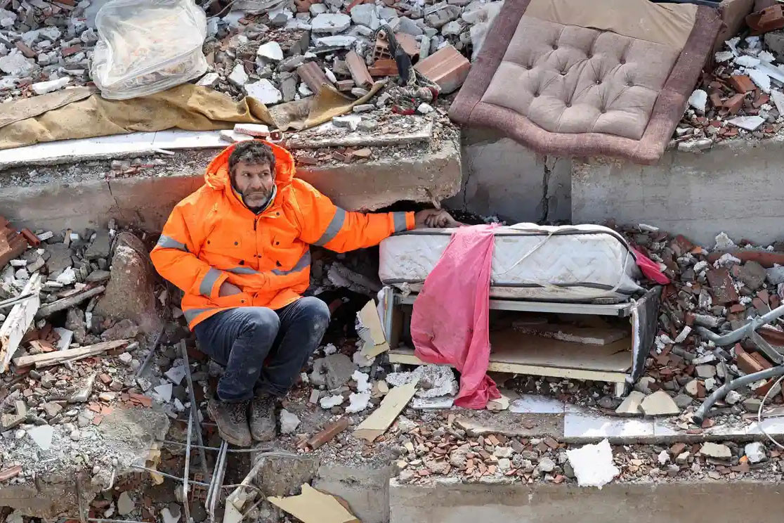 Bức ảnh lột tả nỗi đau của nạn nhân động đất Thổ Nhĩ Kỳ