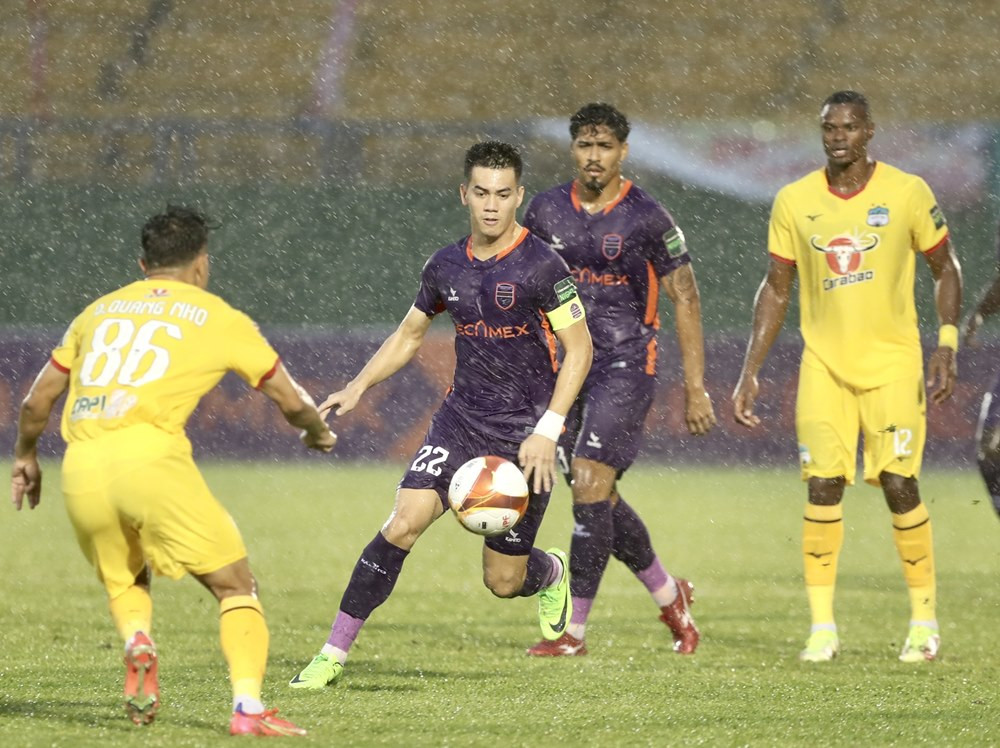 Kết quả bóng đá hôm nay 8/2: HAGL ôm hận vì người cũ