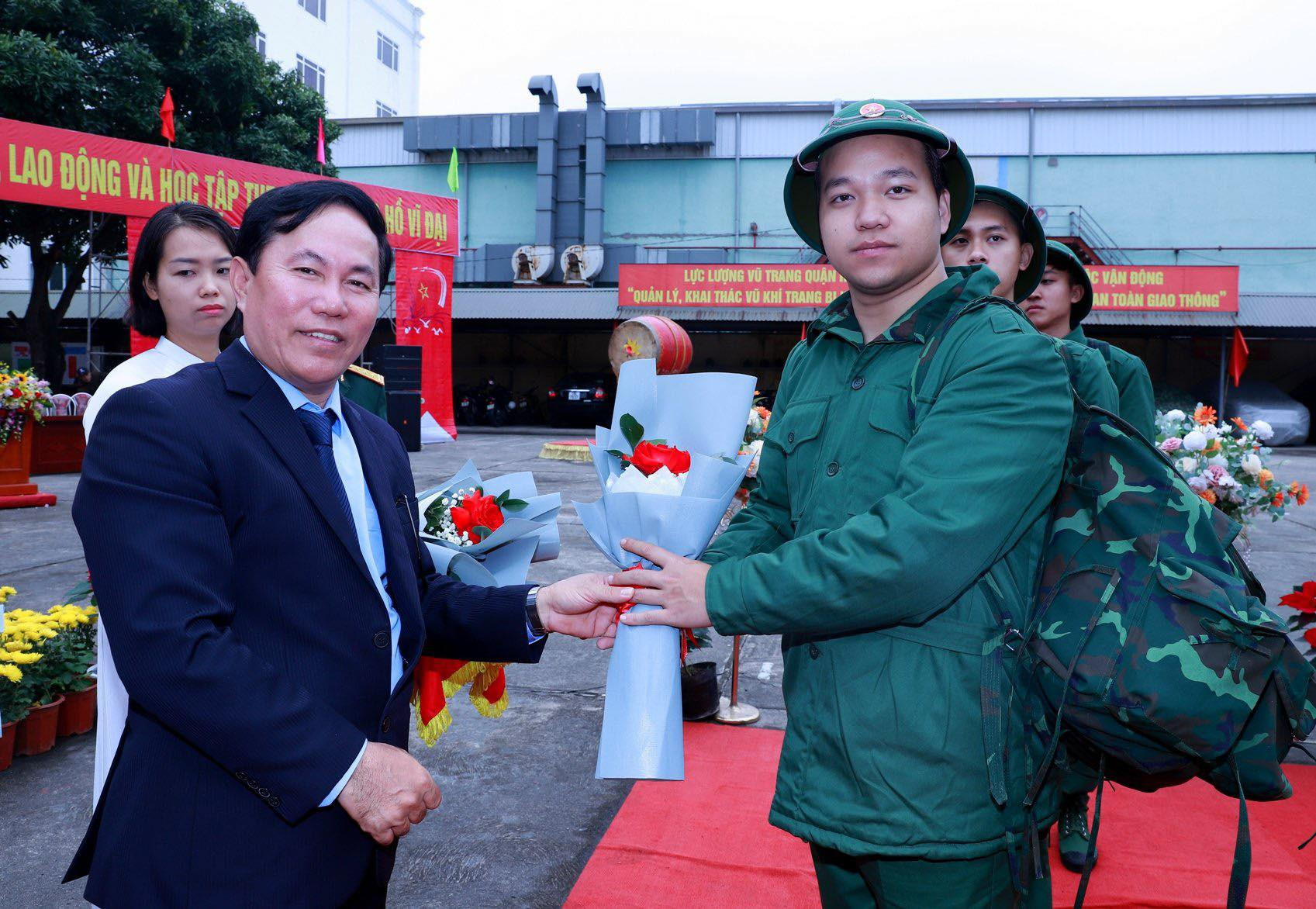 Tổng giám đốc ở Hải Phòng 'gửi' lại doanh nghiệp nghìn tỷ lên đường nhập ngũ