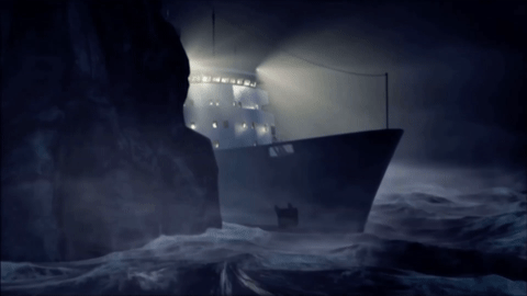 Phà đâm vào mỏm đá cao 25m, hàng trăm hành khách lao xuống biển giữa bão lốc