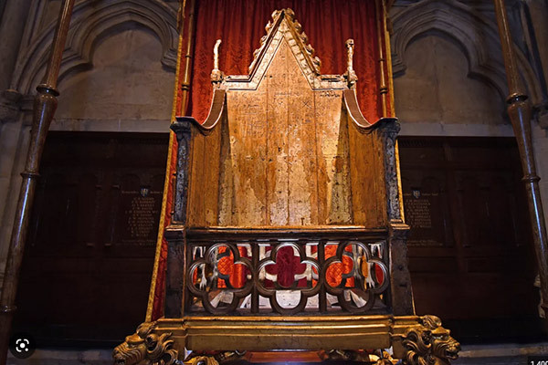 Vương quốc Anh: Tu sửa ngai vàng cổ, sẵn sàng cho lễ đăng quang của Vua Charles III