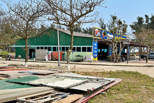 Rầm rộ xây dựng hàng trăm nhà hàng ở biển Cửa Lò trước mùa du lịch
