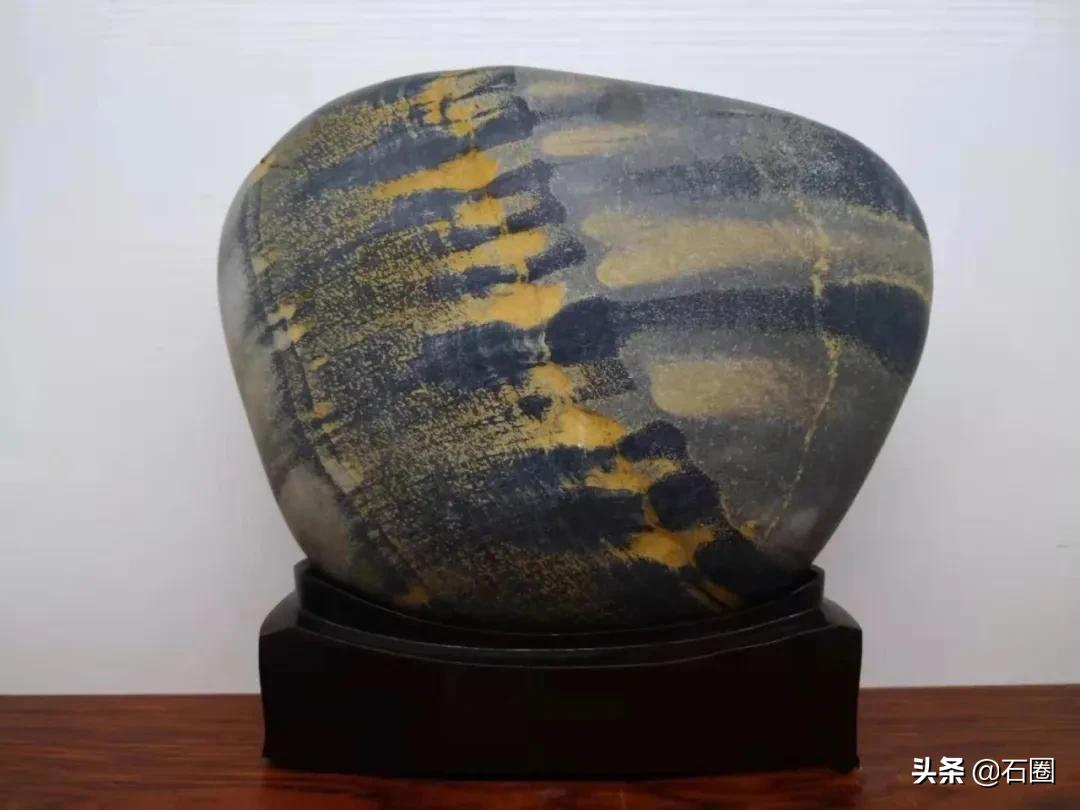 Nơi người dân bán đá nhặt dưới lòng sông có thể đổi đời, xây nhà mua xe - 3