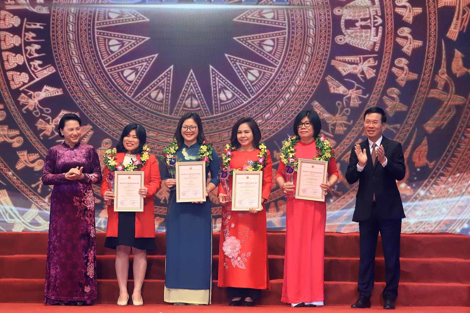 VietNamNet đạt giải A báo chí viết về 75 năm Quốc hội Việt Nam