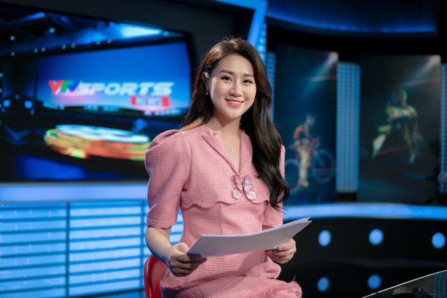 MC Mai Anh VTV bất ngờ chuyển hướng sang ca hát