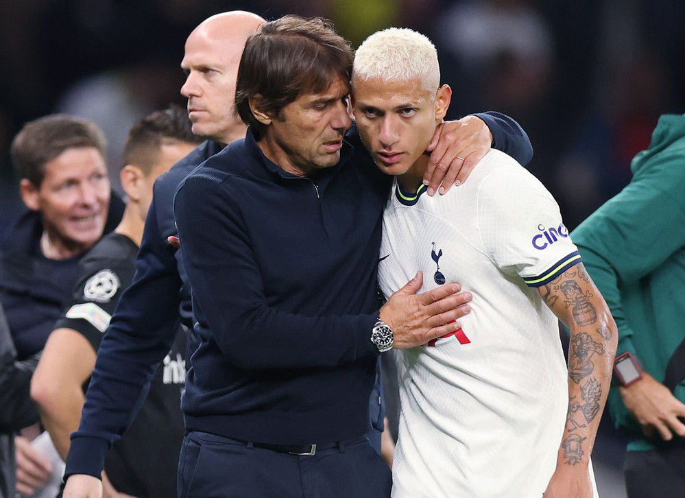 HLV Conte cho Richarlison nếm đòn vì làm loạn Tottenham