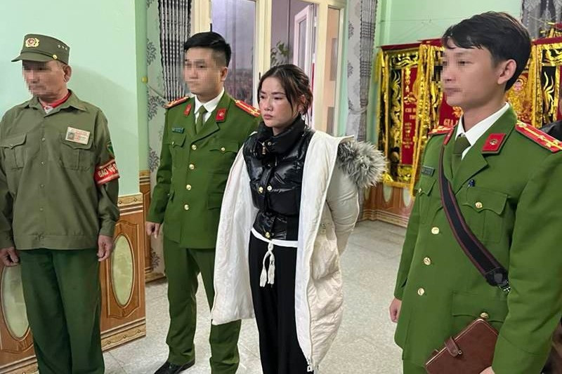 Bắt người phụ nữ xinh đẹp ở Quảng Bình lừa đảo, chiếm đoạt hơn 40 tỷ