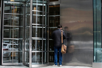 Nối gót Silicon Valley Bank, thêm một ông lớn ngân hàng Mỹ bị đóng cửa