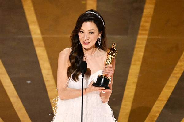 Oscar 2023: Hồng Châu trắng tay, Dương Tử Quỳnh làm nên lịch sử