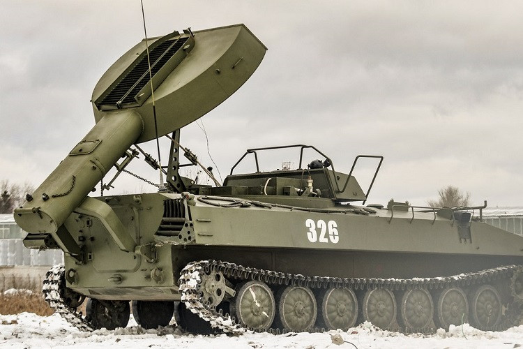 Video Nga dùng xe phá mìn ‘thiên thạch’ tấn công phòng tuyến Ukraine ở Donbass