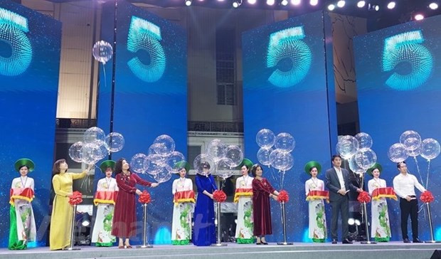 “Get on Hanoi 2023” programme attracts more tourists to capital city hinh anh 1