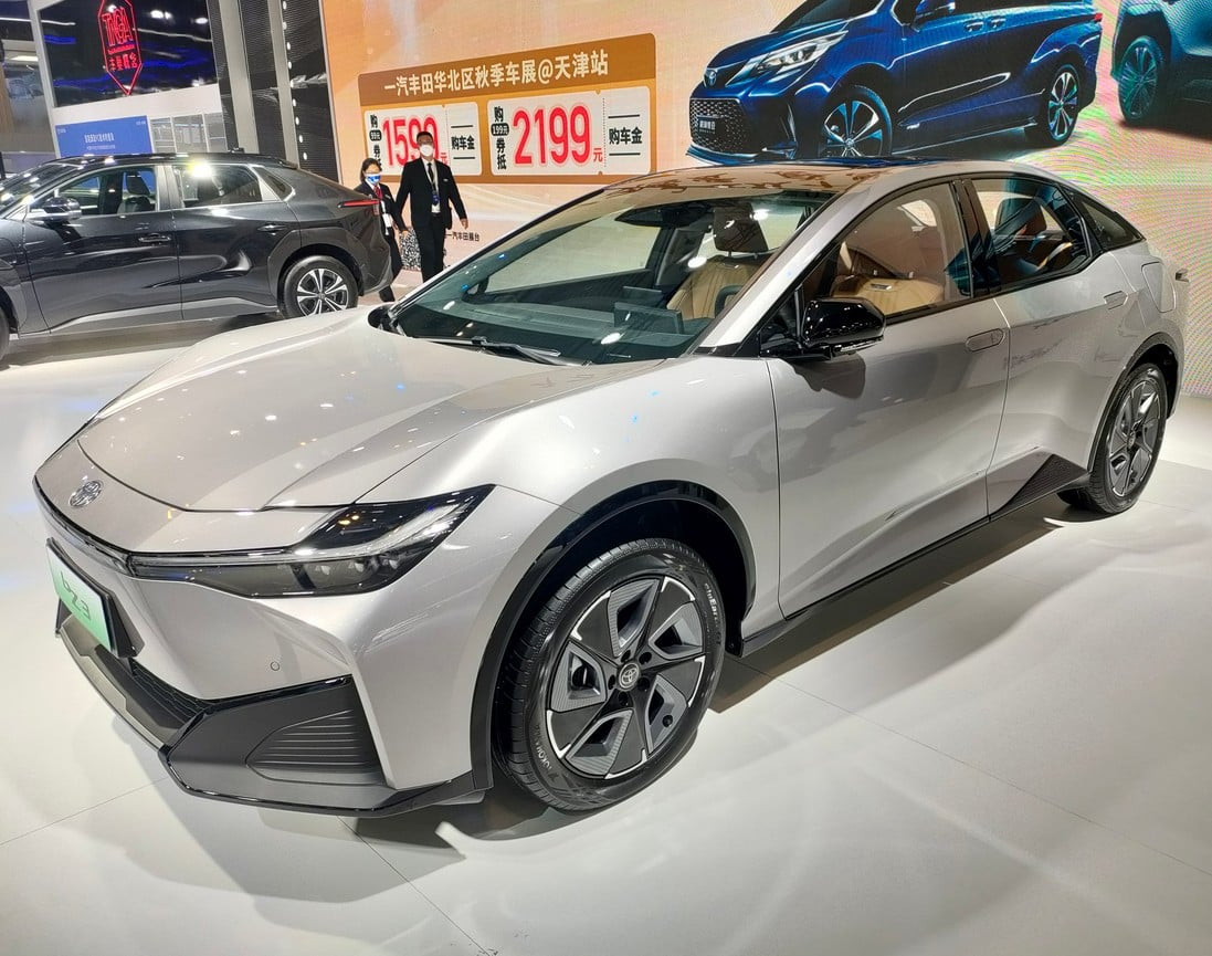 Không cần tới 2027, Toyota đã ra mắt xe điện theo cách bất ngờ nhất