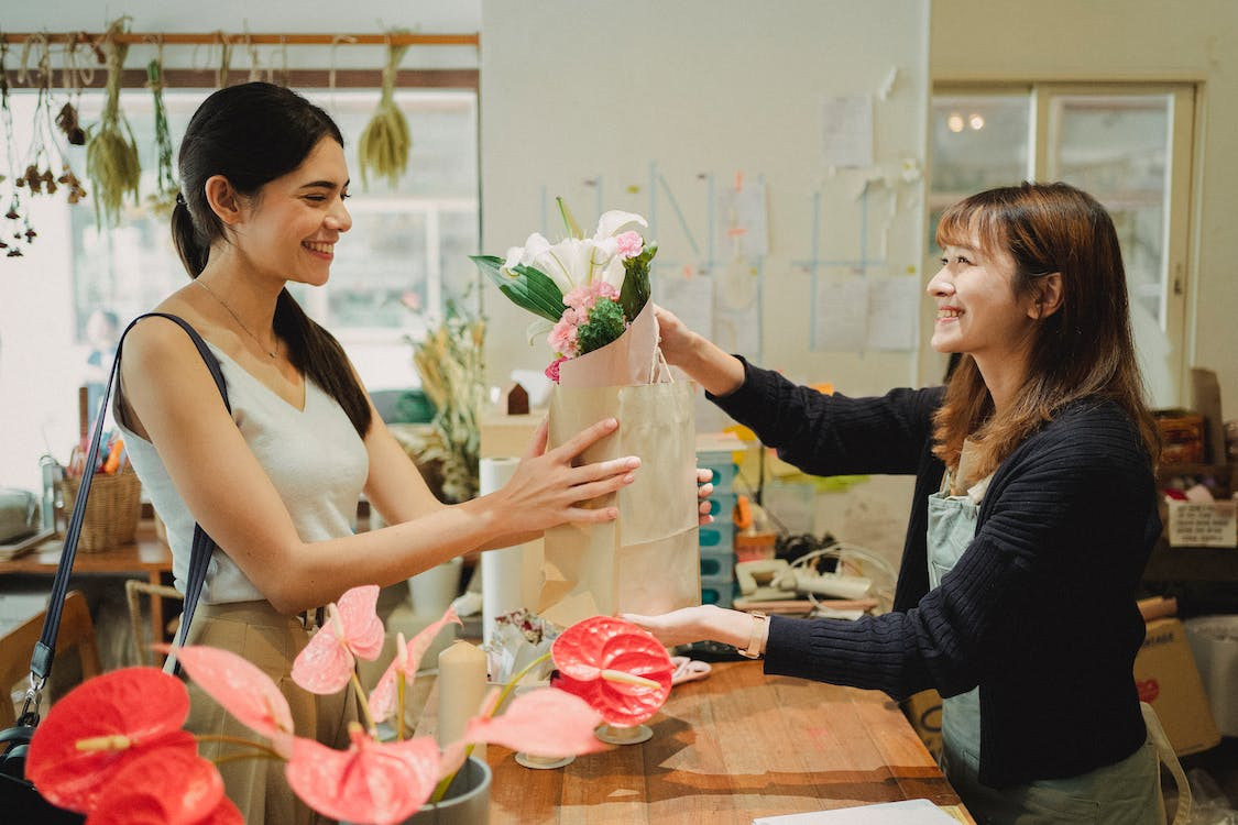 Gen Z Anh chi nhiều tiền chăm sóc bản thân khi cuộc sống căng thẳng