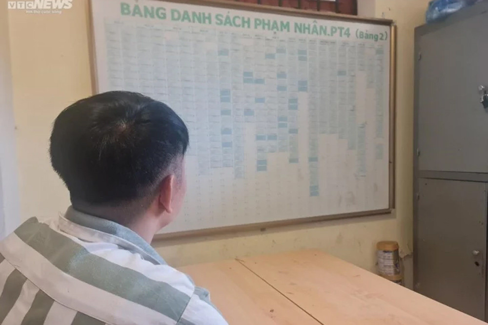 Thầy giáo trường chuyên hầu tòa, sững sờ khi biết luật sư bào chữa là học trò cũ