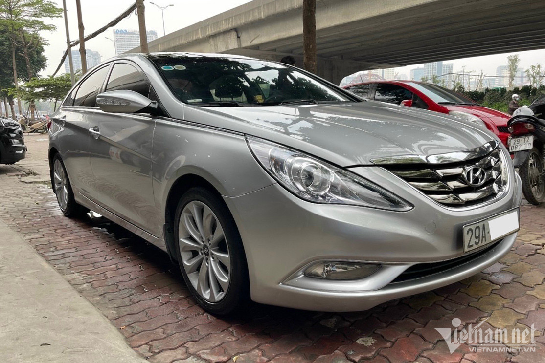 Hyundai Sonata 12 năm tuổi giá 370 triệu có ưu nhược điểm gì?