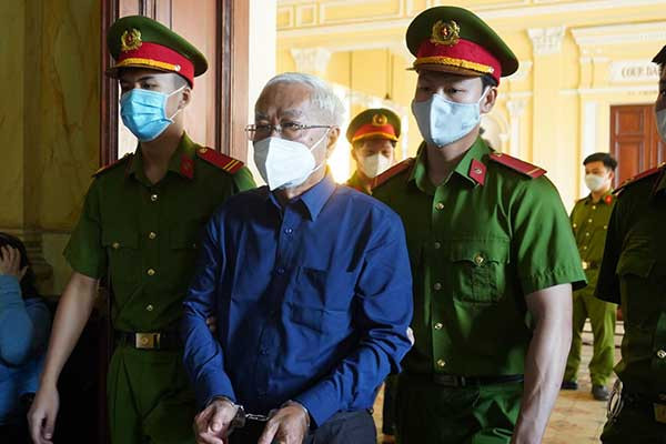 Cách thức rút tiền Ngân hàng Đông Á của ông Trần Phương Bình và đồng phạm