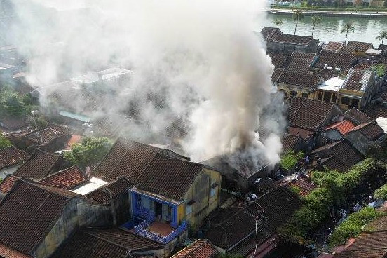 Cháy kho vải tại trung tâm phố cổ Hội An