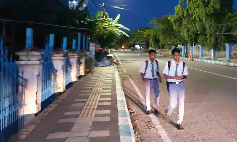 Indonesia dậy sóng vì các trường phổ thông thử nghiệm học từ 5h30 sáng