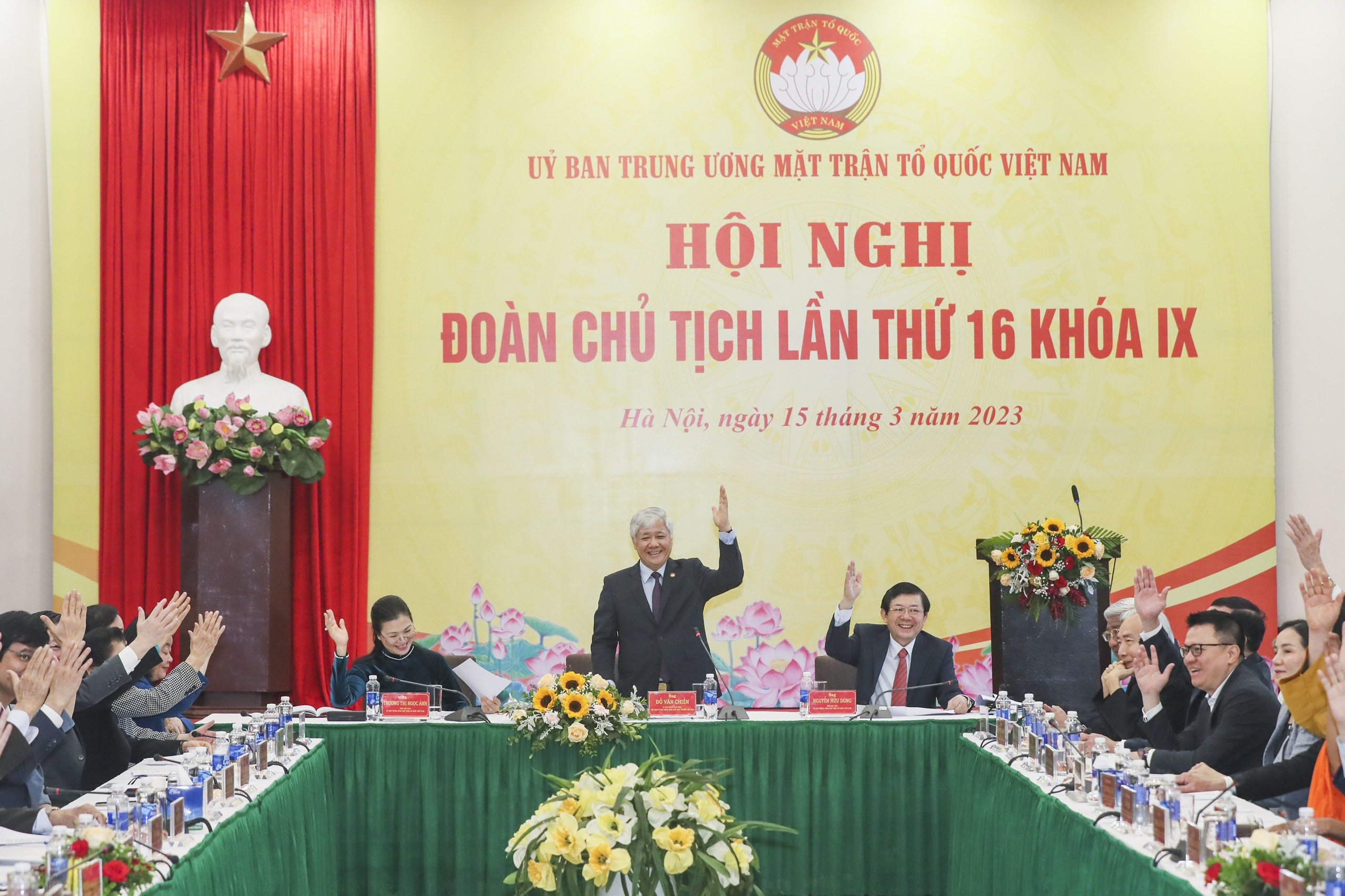 Giới thiệu Bí thư Ninh Bình làm Phó Chủ tịch kiêm Tổng thư ký MTTQ Việt Nam