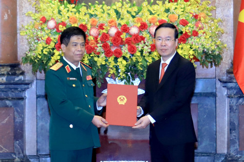 Chủ tịch nước trao quyết định thăng quân hàm cho Thượng tướng Nguyễn Văn Nghĩa