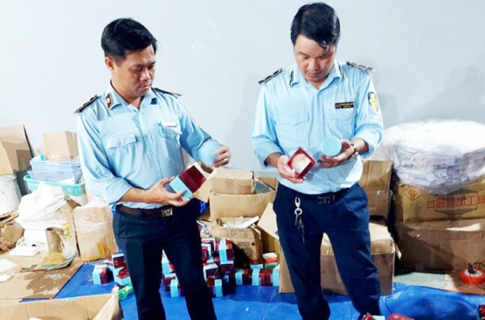 Thiên biến vạn hóa dược liệu giả -0