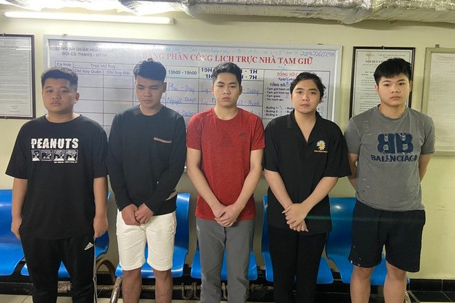 Bắt nhóm thanh niên giả danh ngân hàng lừa đảo hàng tỷ đồng