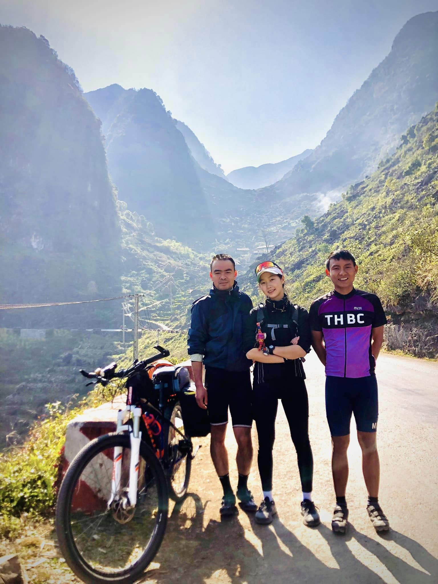 Nữ sinh phượt xe đạp 420 km khám phá Hà Giang và Cao Bằng - 2