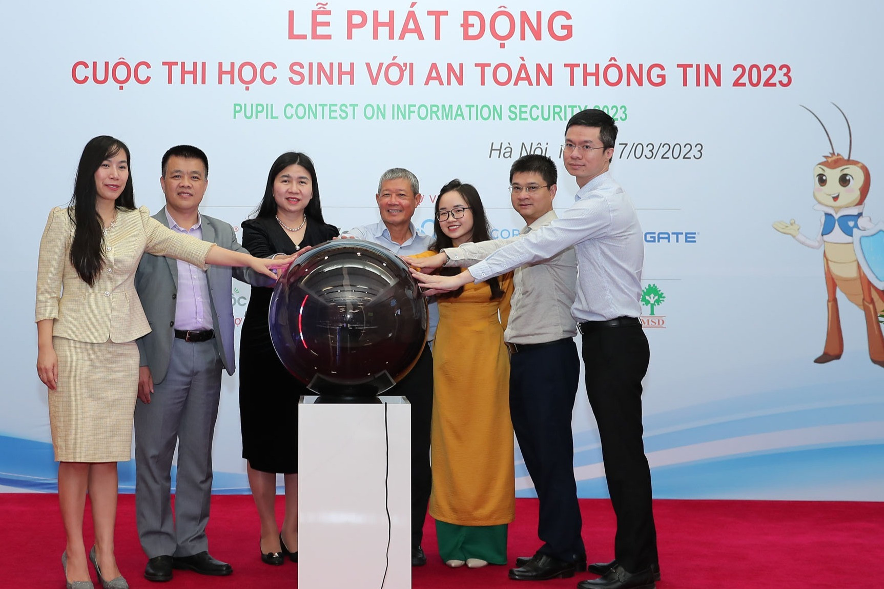 Mở hệ thống thi chính thức “Học sinh với An toàn thông tin 2023”