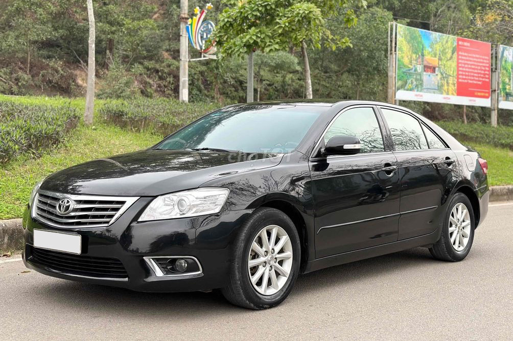 Có nên mua xe cũ Toyota Camry đời 2010 với giá 400 triệu?