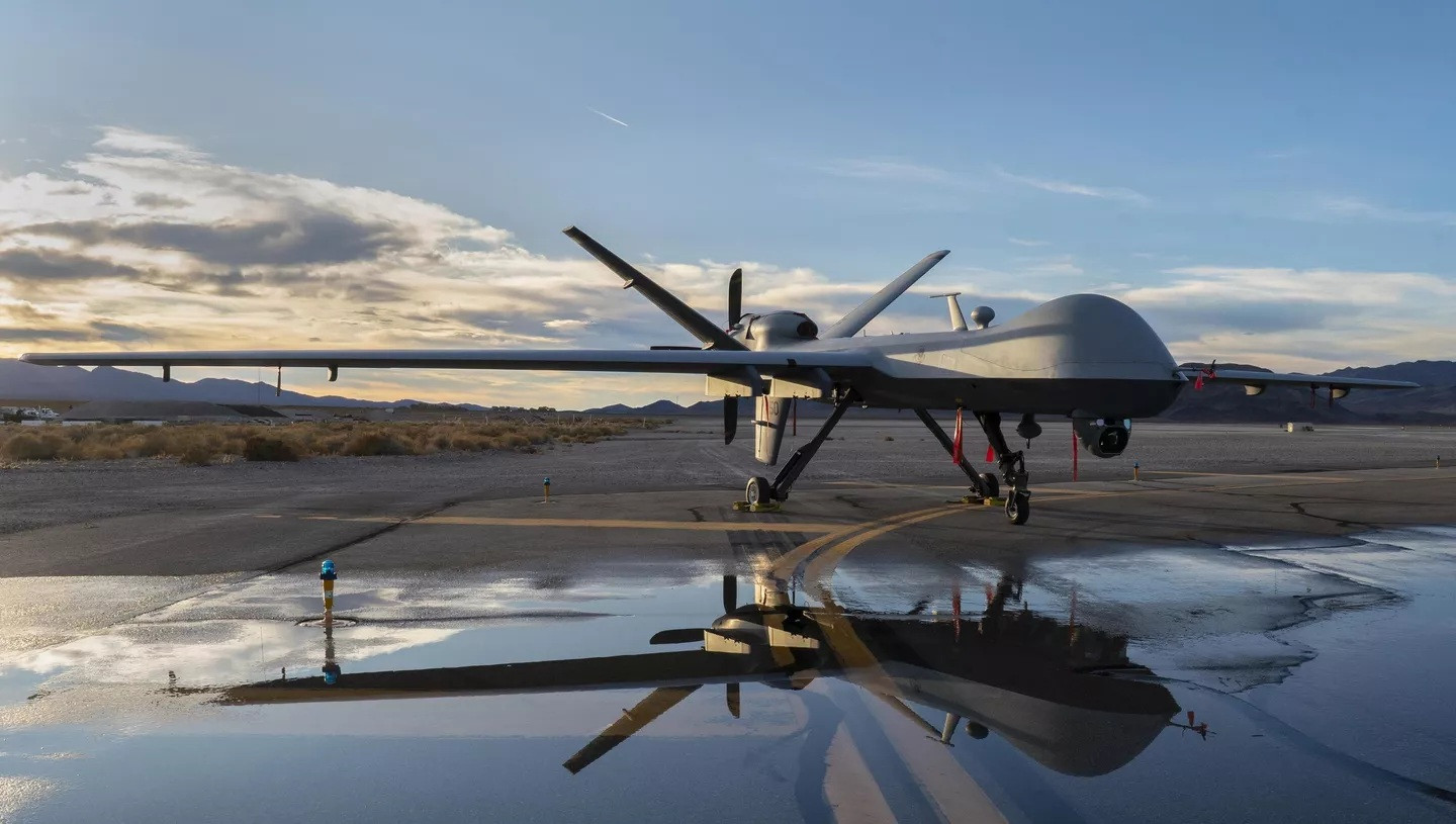 Mỹ điều thêm UAV đến hiện trường vụ rơi máy bay ở Biển Đen