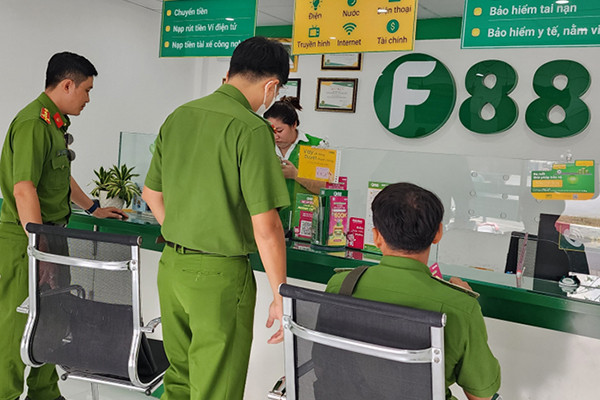 Công an Cần Thơ đồng loạt kiểm tra 13 chi nhánh của F88