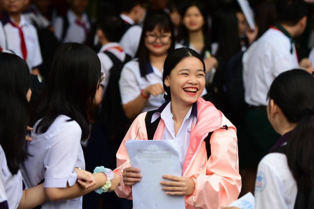 Học sinh tăng, TP.HCM làm gì để hạ nhiệt 'cuộc đua' vào lớp 10 công lập?