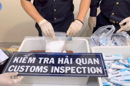 Giá phải trả cho tiếp viên hàng không xách ma túy, buôn lậu vàng