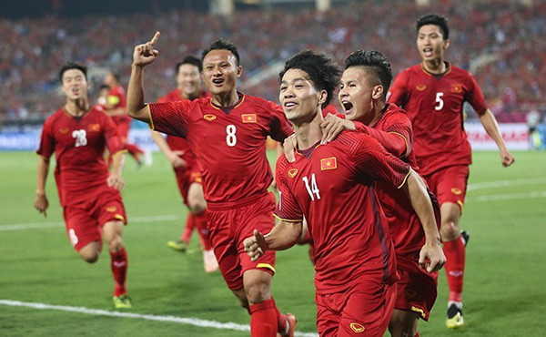 Công Phượng, Quang Hải và những cú bước hụt của bóng đá Việt Nam