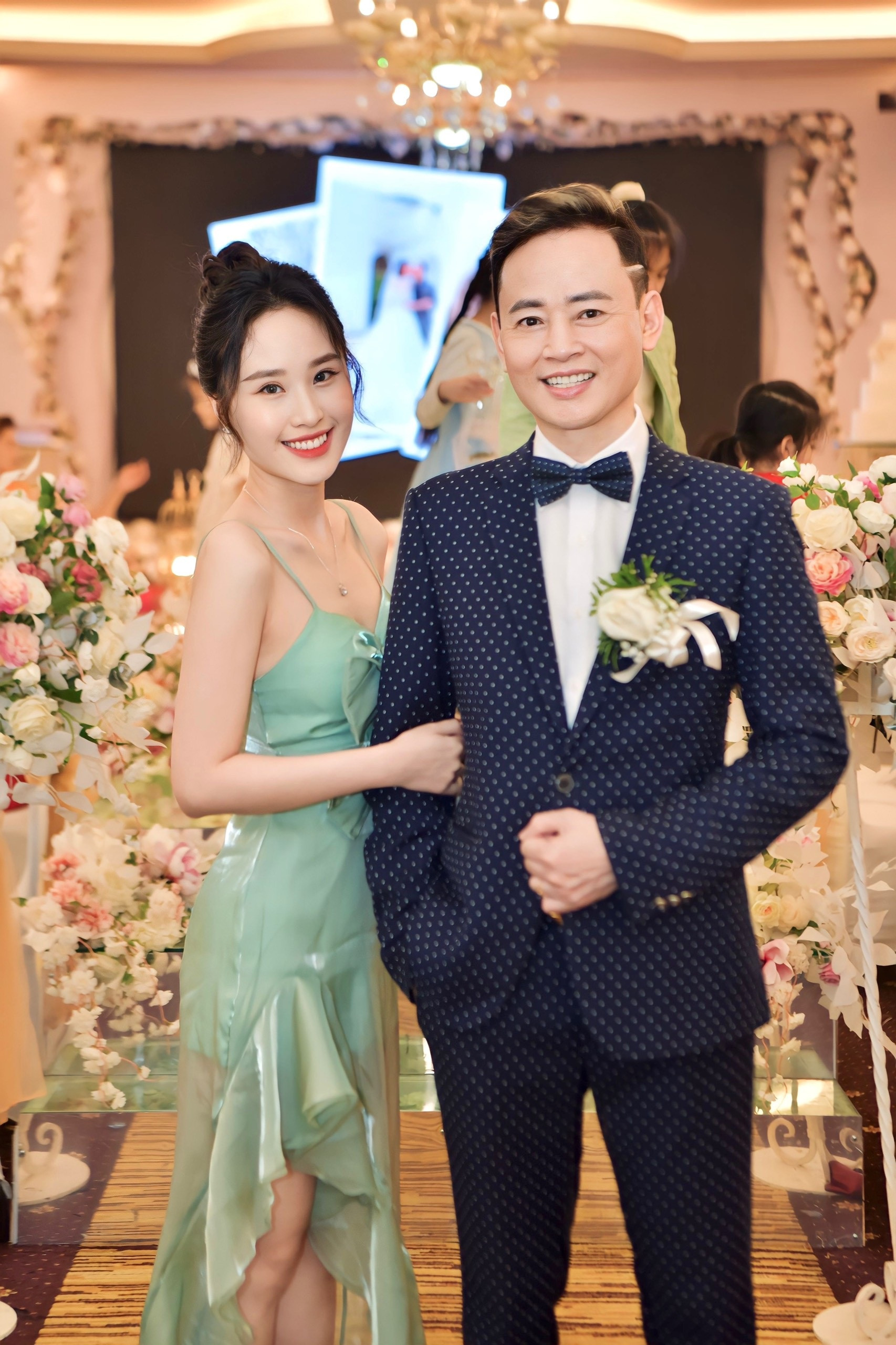 Tùng Dương Người phán xử run khi cưới lần 4 - 9