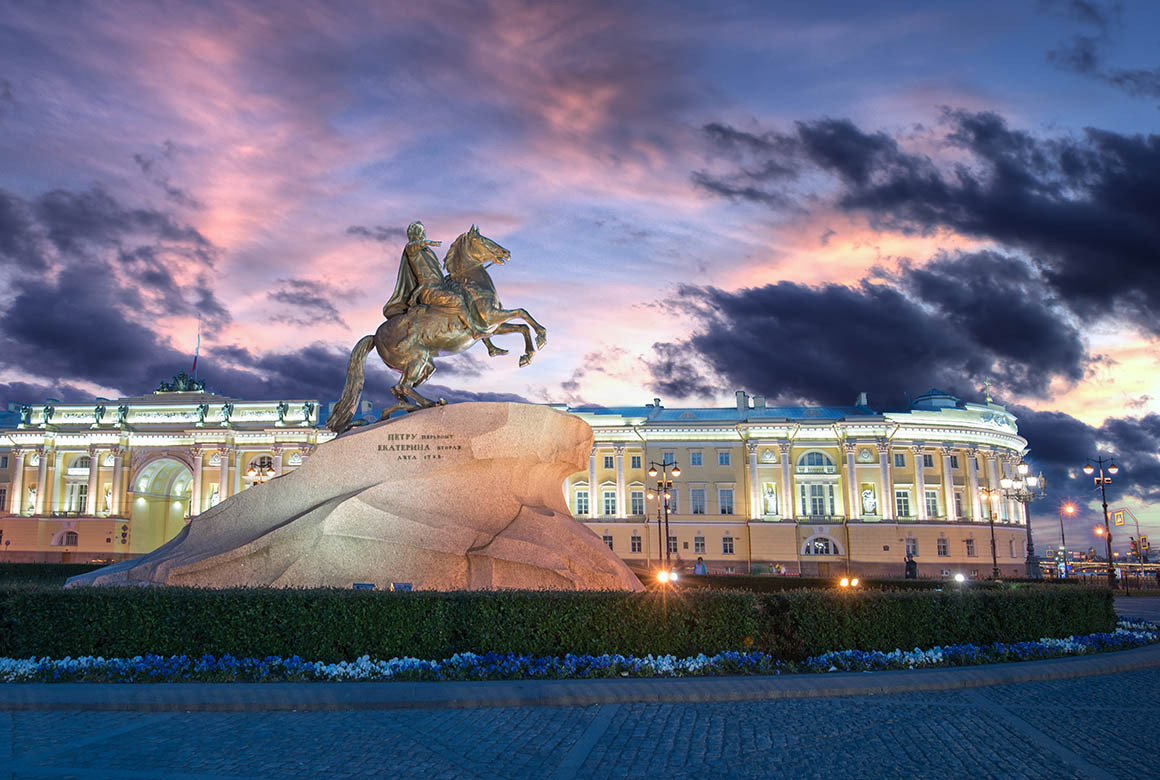 Những trải nghiệm tuyệt vời ở thành phố của những đêm trắng Saint Petersburg