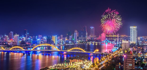 Da Nang fireworks festival back in June after three years hinh anh 1