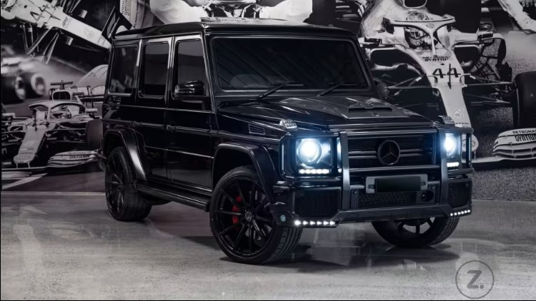 Chủ nhà 'gây sốt' khi tặng xe Mercedes-AMG G63 cho khách mua nhà