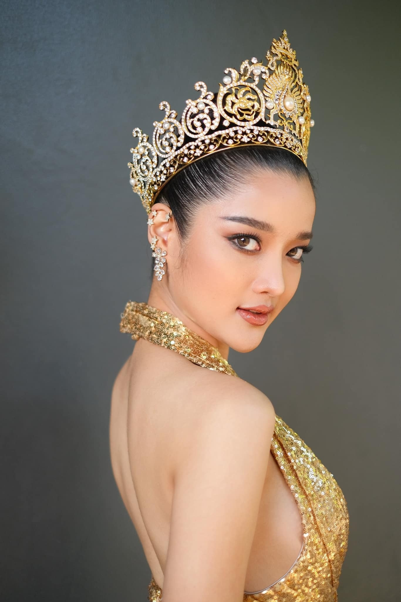 Hoa hau Thai Lan anh 12