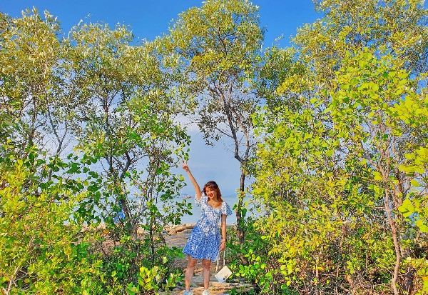 Khám phá ốc đảo xanh mát lành gần TP HCM, thưởng thức loạt hải sản 'gây nghiện'