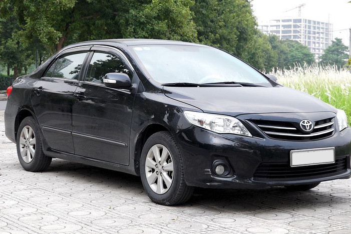 Toyota Corolla Altis đời 2010 giá bao nhiêu