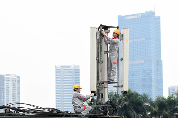 Mở rộng cáp đất liền, chia sẻ băng thông để chống nghẽn Internet giờ cao điểm