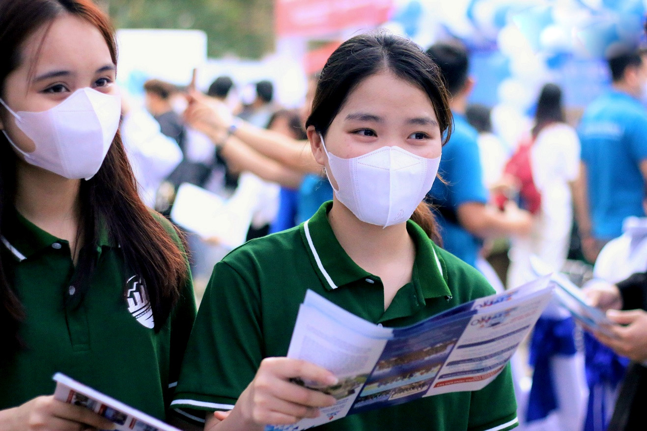 Toán phổ thông quá khó, học đại học và đi làm có cần đến?