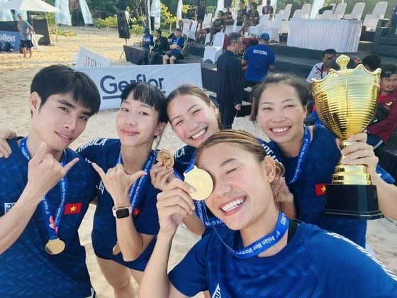 Vietnam win Asian Beach Handball Championship gold medal hinh anh 1