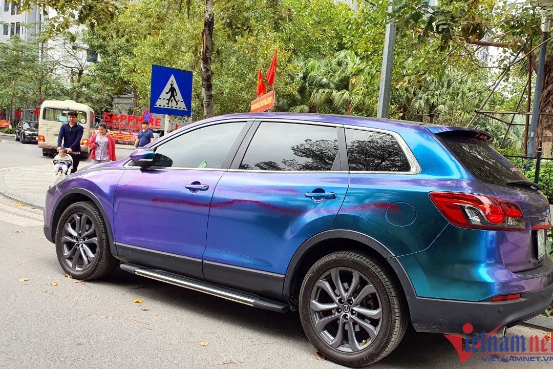 Xử lý vụ xịt sơn nhiều ô tô ở Hà Nội thế nào?